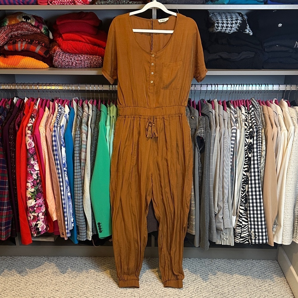 In Loom copper silky short sleeve elastic waistband back button jumpsuit size M